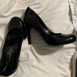 Jessica Simpson pumps